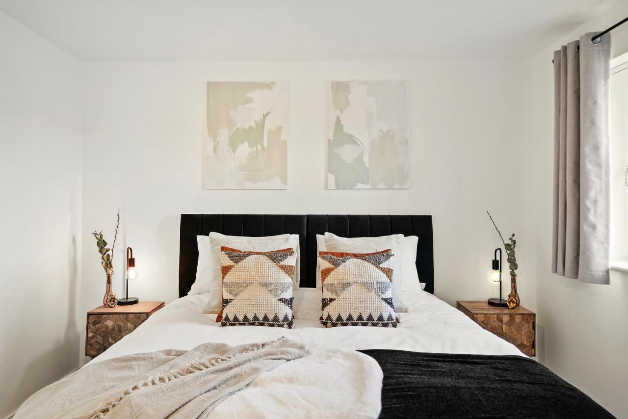 Luxury Apartment At Holt House Milton Keynes Zewnętrze zdjęcie