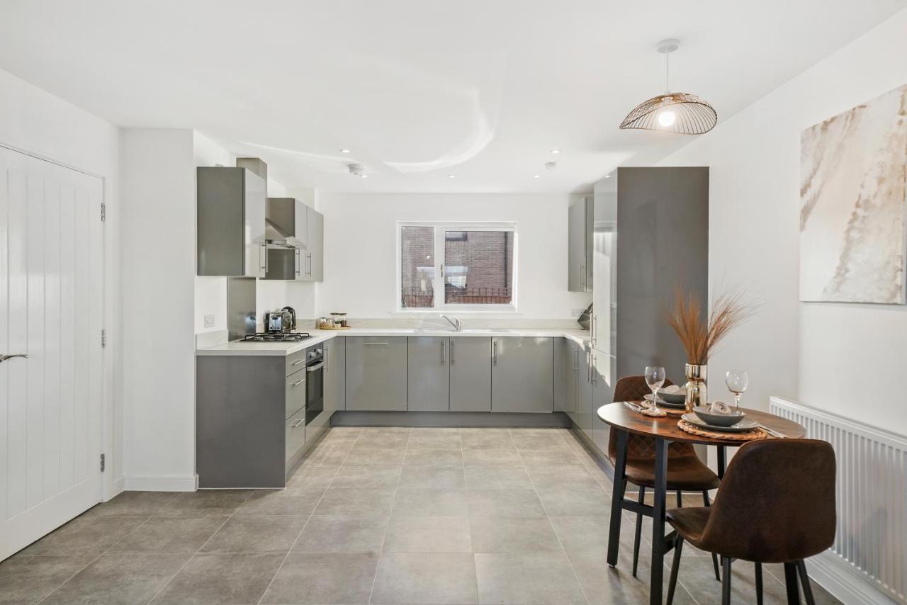 Luxury Apartment At Holt House Milton Keynes Zewnętrze zdjęcie